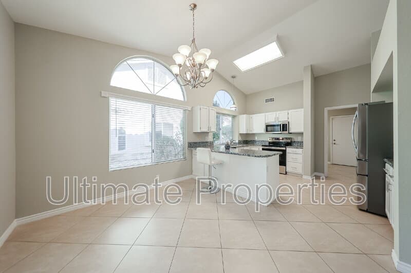 Peoria House: 8738 W Rockwood Dr