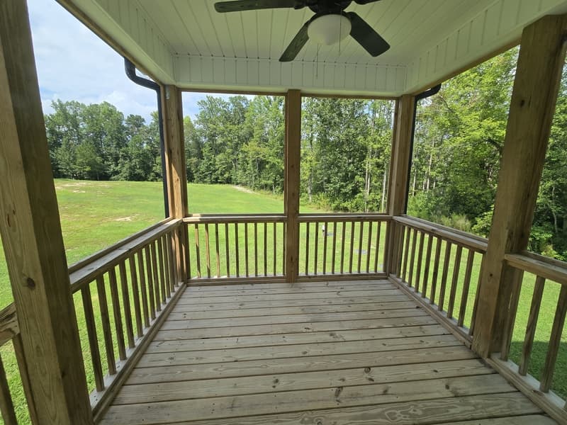Smithfield House: 463 Jackson Pond Drive