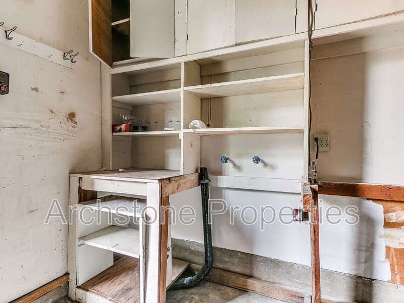 Oklahoma City House: 2617 Northwest 37th Street