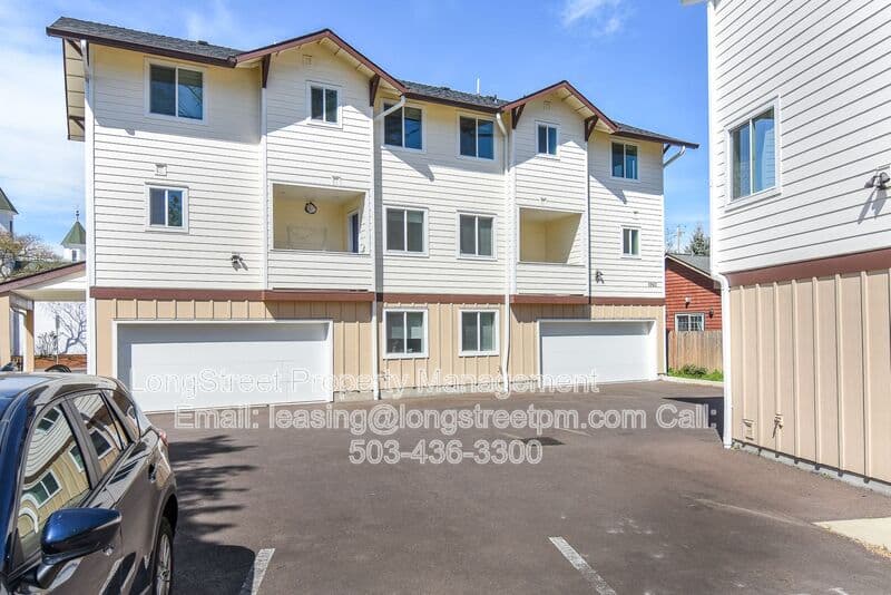 Corvallis Townhome: 1960 NW Taylor Ave