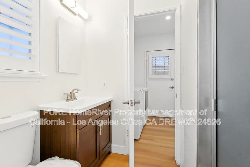 Gardena House: 12920 Ardath Ave