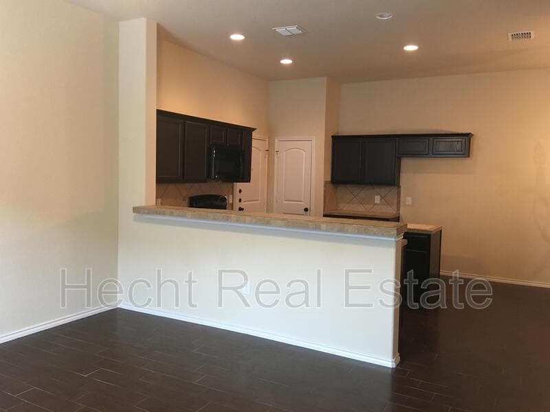 New Braunfels Condo: 680 Creekside Circle - 1