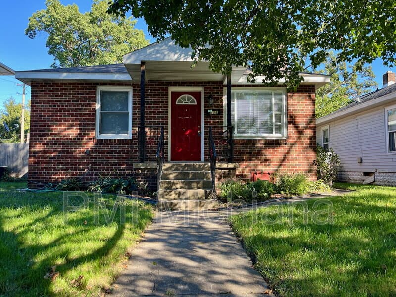 South Bend House: 606 S 27th St