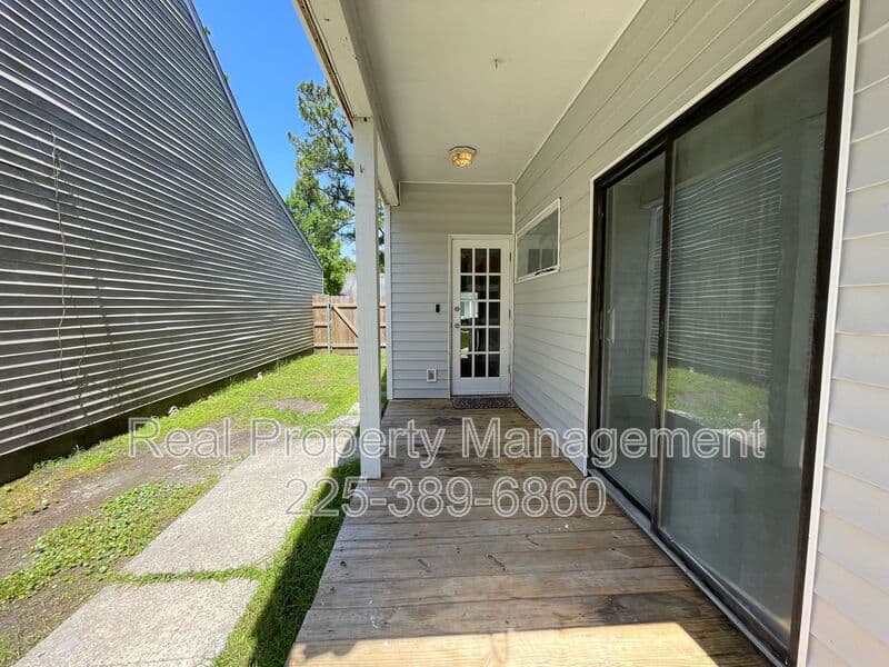 Baton Rouge House: 1531 Lila Ave.