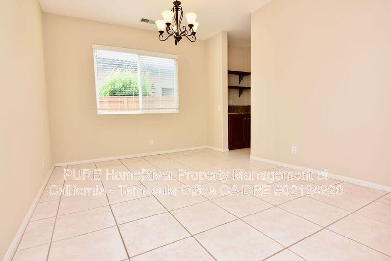 Temecula House: 41716 Monterey Pl