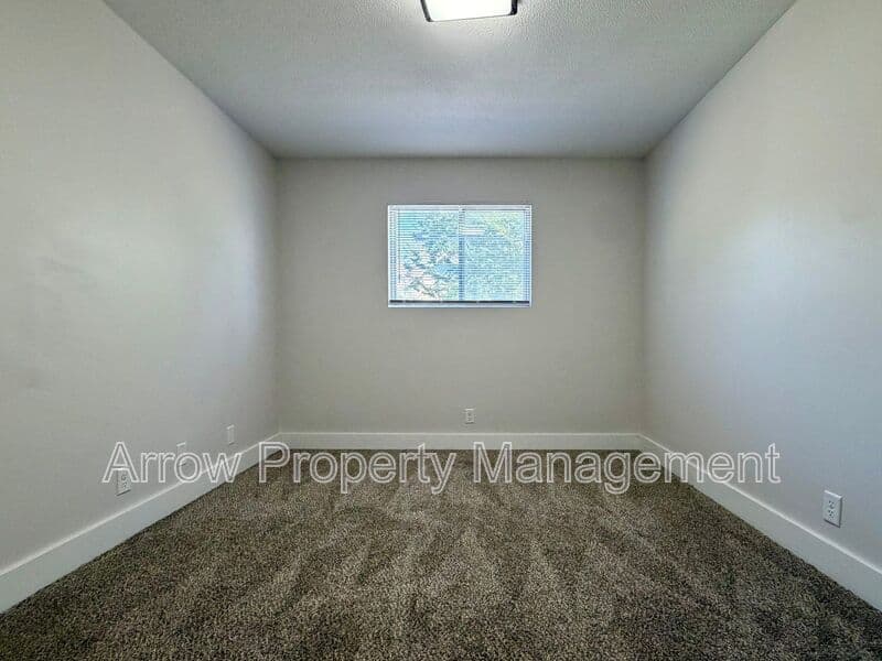 Lincoln Condo: 2325 S Street
