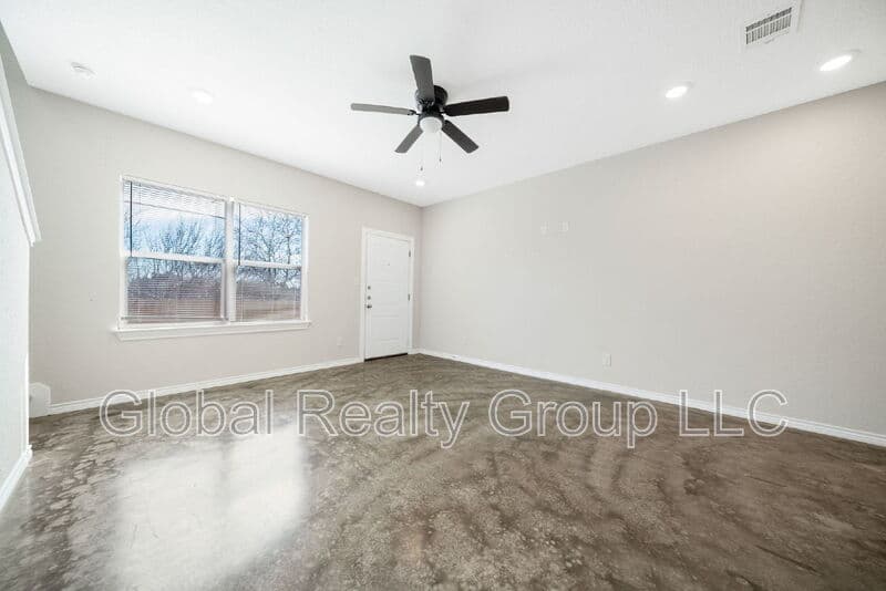 San Antonio Condo: 6914 Crestway Dr