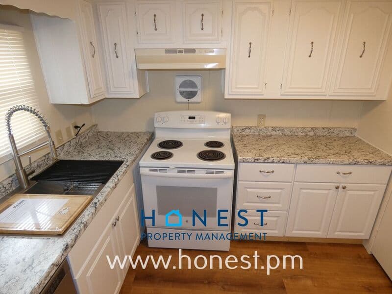 Augusta House: 146 Sewall Street