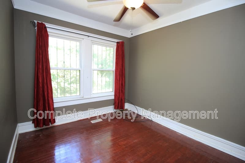 Fairfield House: 4629 Debardeleben Avenue