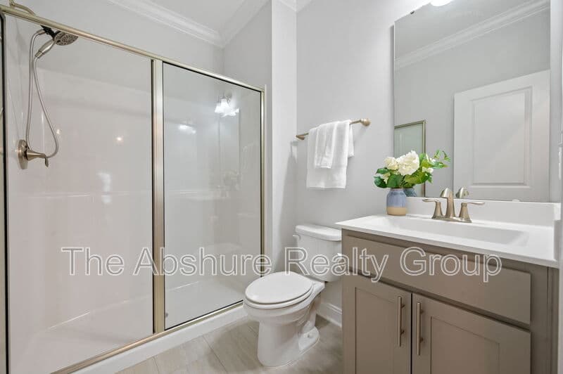 Angier House: 121 Barnwell Loop