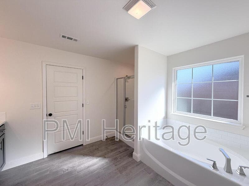 Pea Ridge House: 256 Hunt Street