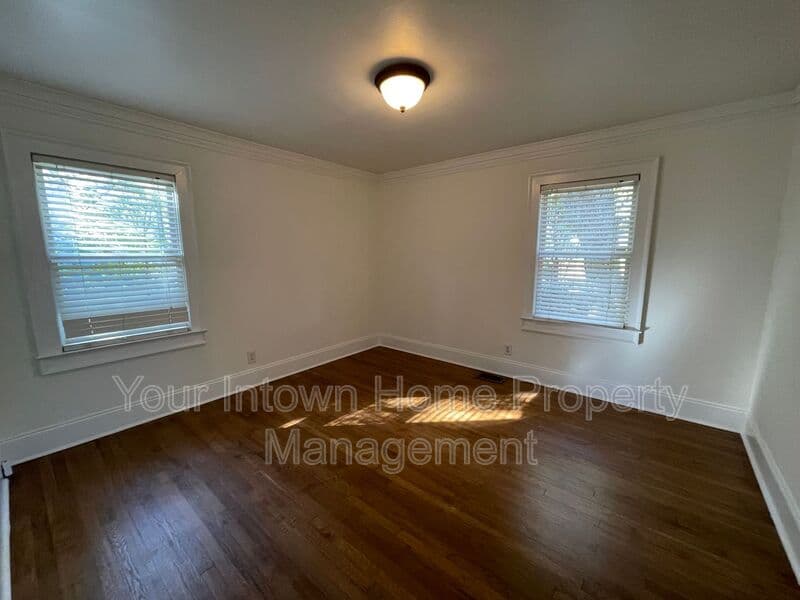 Atlanta House: 82 Rogers Street SE