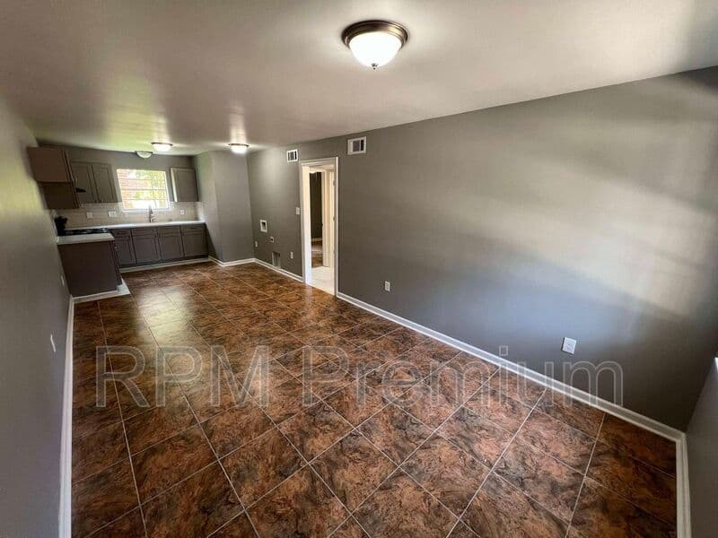 Baker Condo: 5057 Baker Blvd.