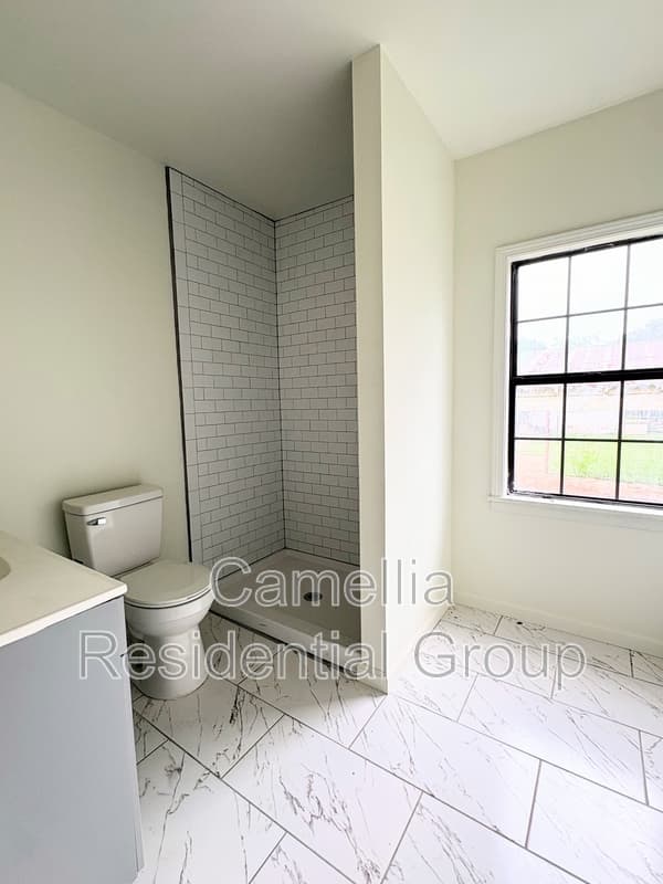 Birmingham House: 1120 15th Place Southwest