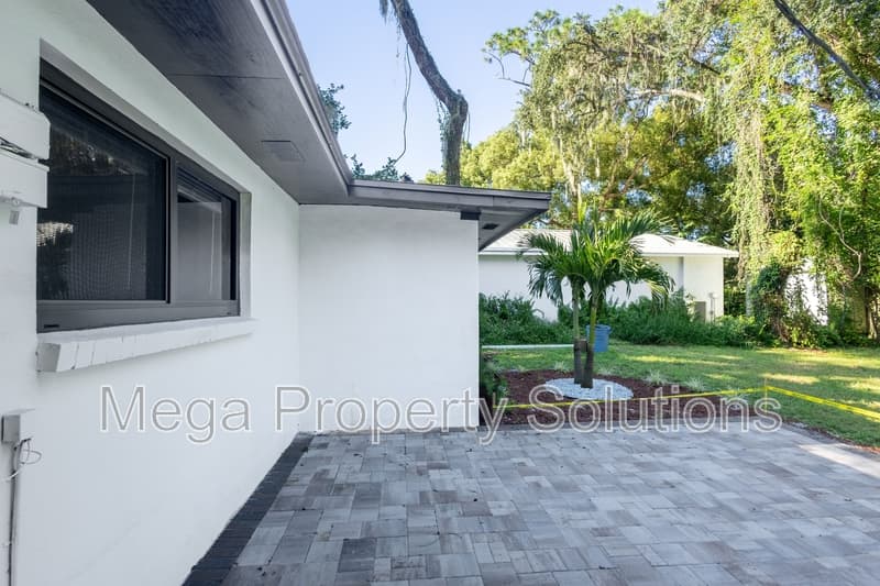 Tampa House: 307 Glen Burnie Avenue
