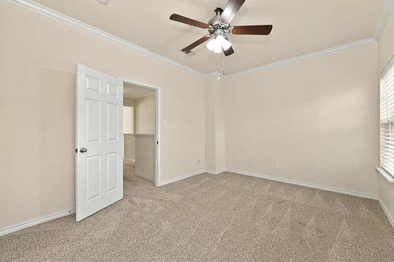 The Colony House: 5972 Clearwater Dr