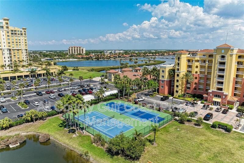Palmetto House: 611 Riviera Dunes Way