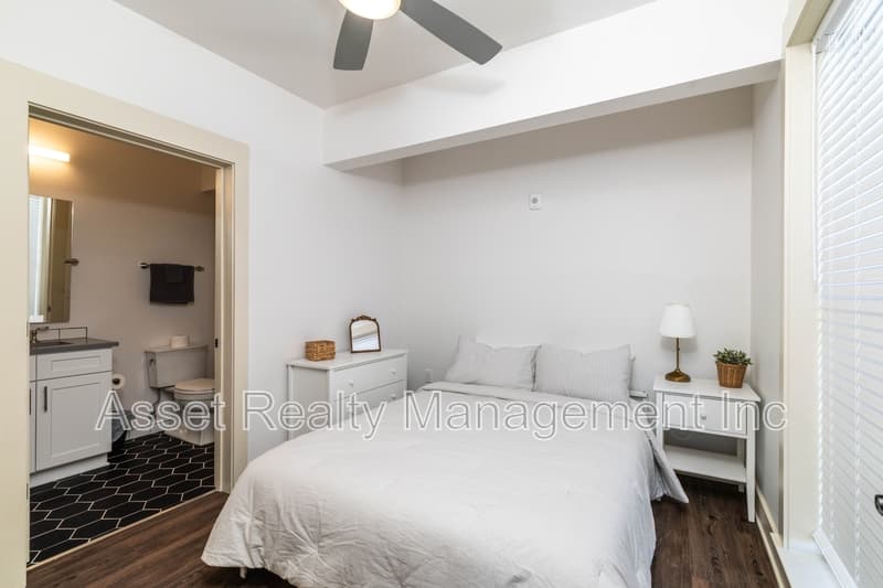 Alcoa Condo: 1110 Franck Street - 213