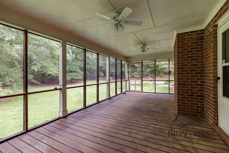 Athens House: 8671 Macon Hwy