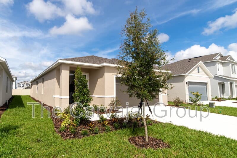 Davenport House: 4812 Rolling Lake Lane