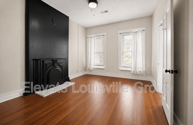 Louisville Condo: 914 East Muhammad Ali Boulevard - 2F