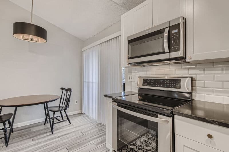 Austin Condo: 1015 E Yager Ln