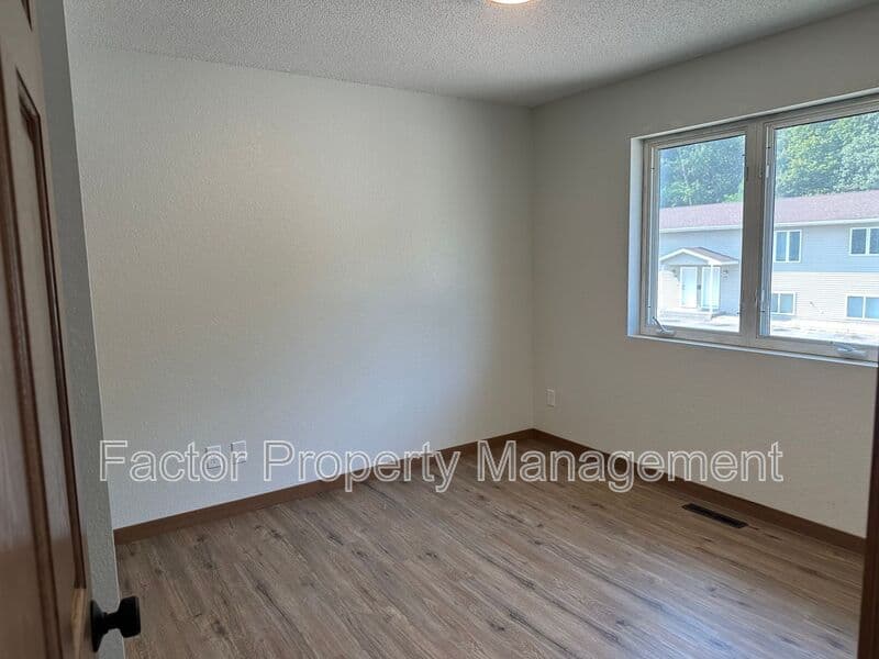 Mankato Townhome: 162 Balcerzak Drive