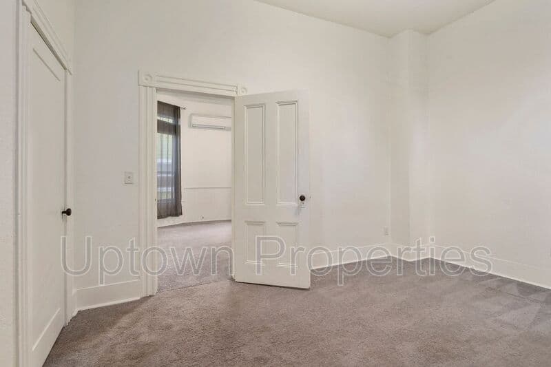Portland House: 624 NW 22nd Ave