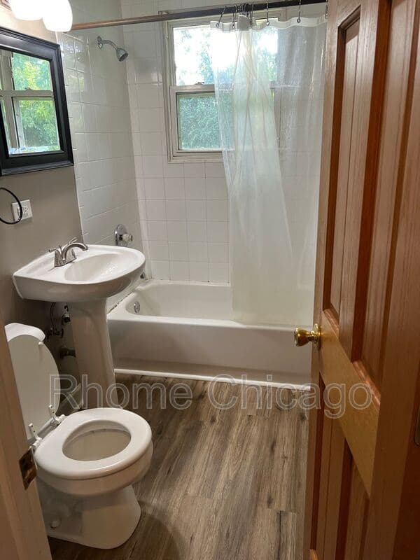 Carol Stream House: 564 Chippewa Trail