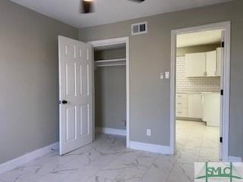 Savannah Condo: 1000 West 53rd Street - Lower Unit