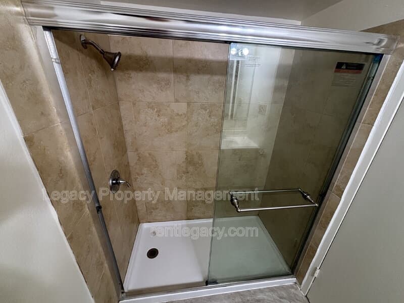 Sacramento House: 163 Fairgrounds Dr