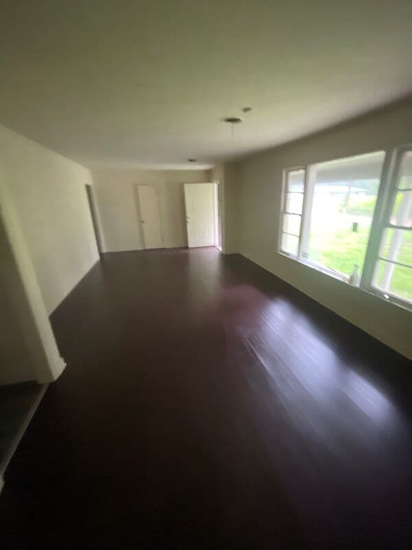 Jackson House: 925 Oleander Avenue- NEW