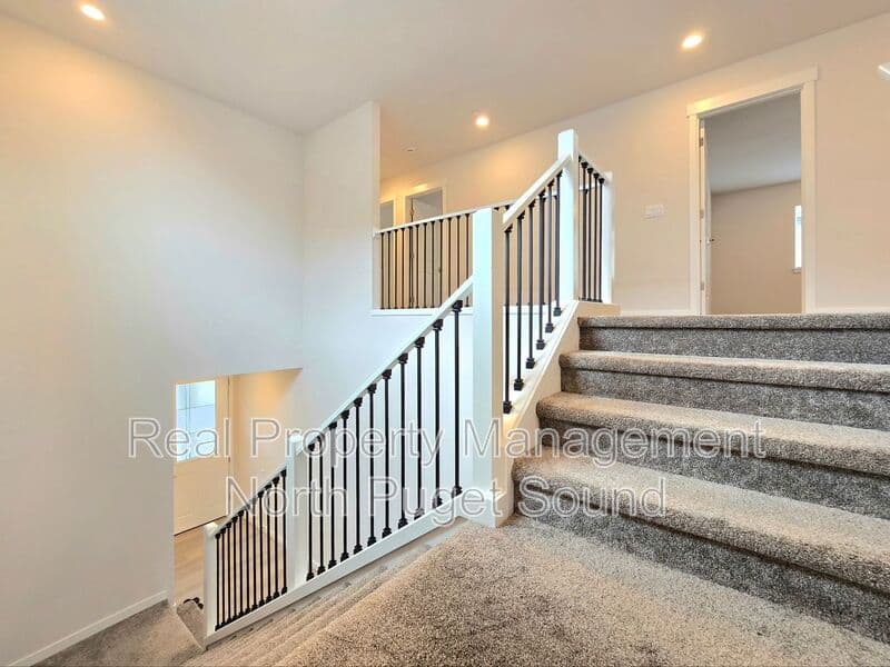 Marysville House: 3200 84th Dr NE