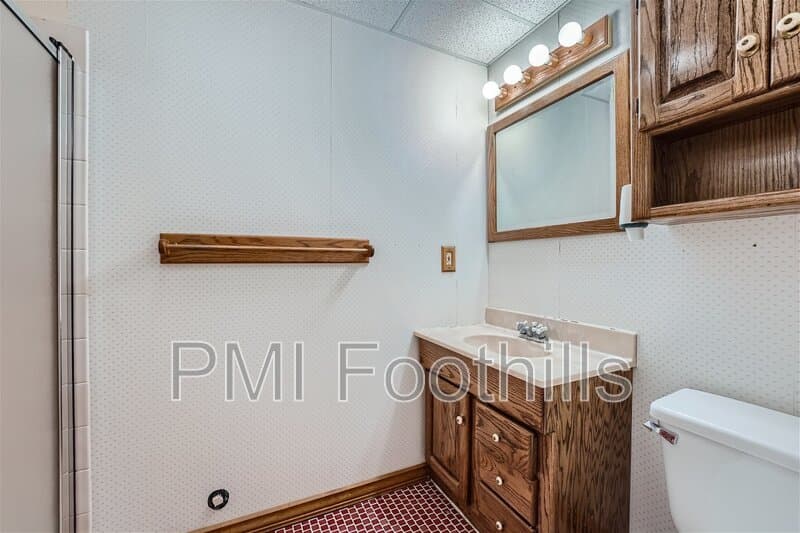Westminster House: 11516 West 102nd Place