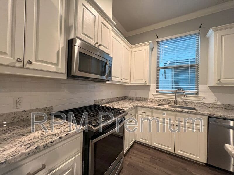 Baton Rouge House: 2353 Orpine Ave.