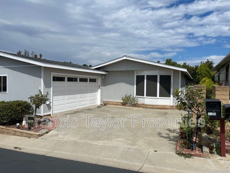 Escondido House: 1822 Seco Glen