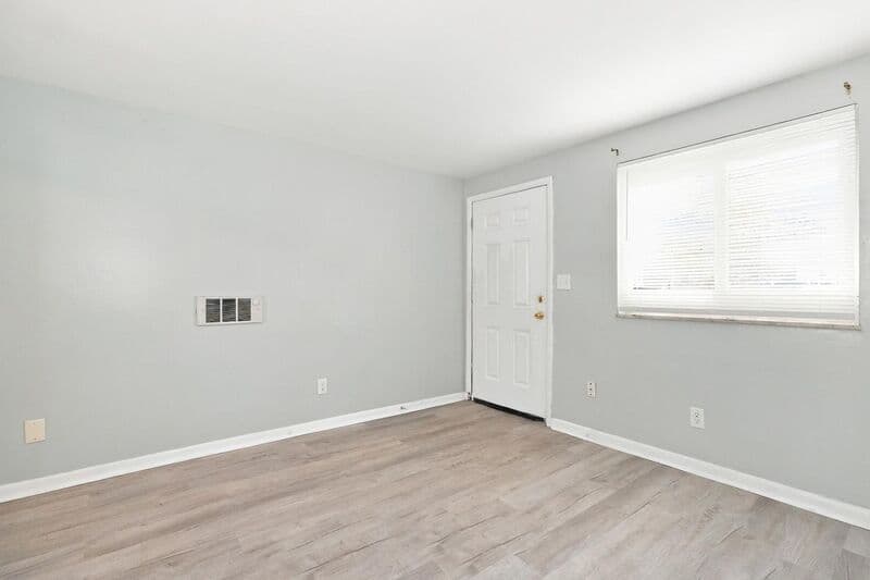 Columbus House: 139 Stevens Street