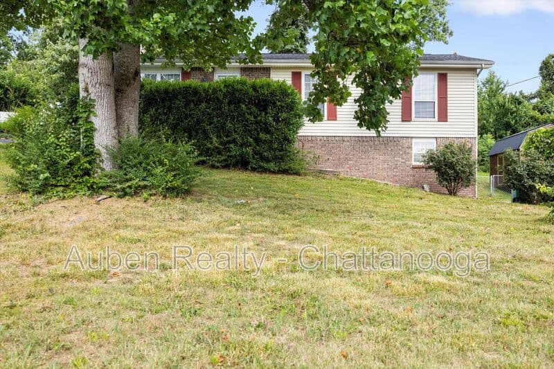Ooltewah House: 4015 Shady Oak Drive