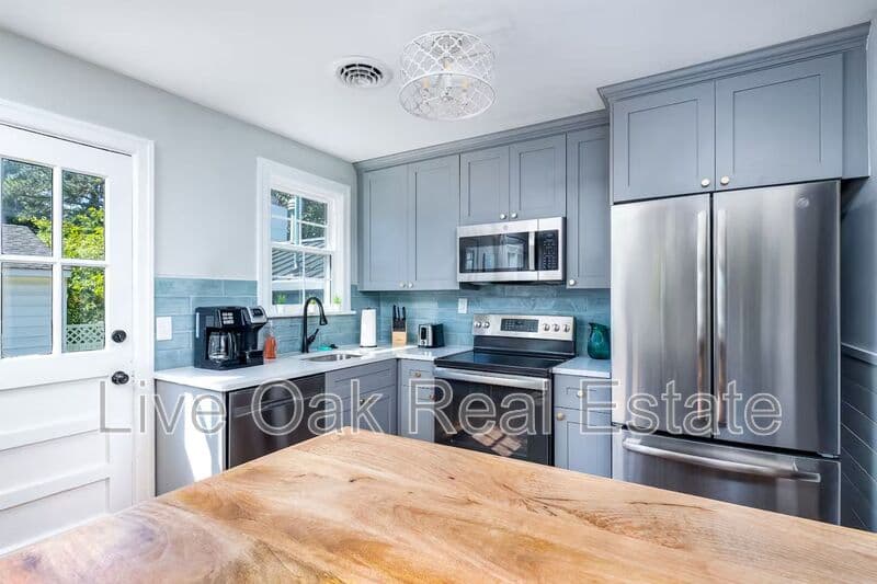 Norfolk Condo: 7147 Midfield St