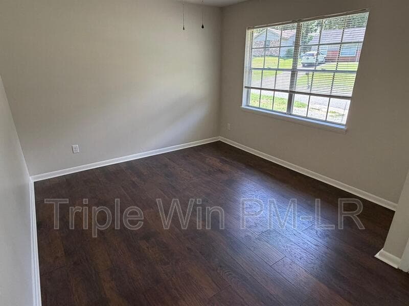 Little Rock House: 8 Glendale Drive