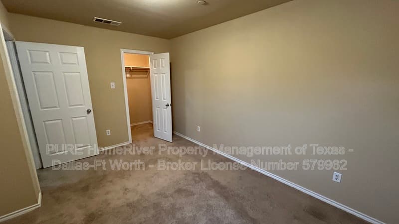 Duncanville House: 611 Oriole Blvd