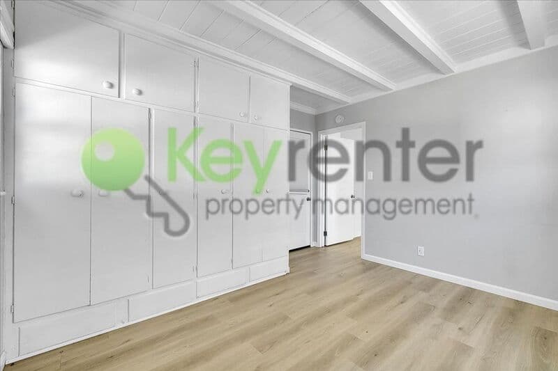 Sacramento House: 2169 Perkins Way
