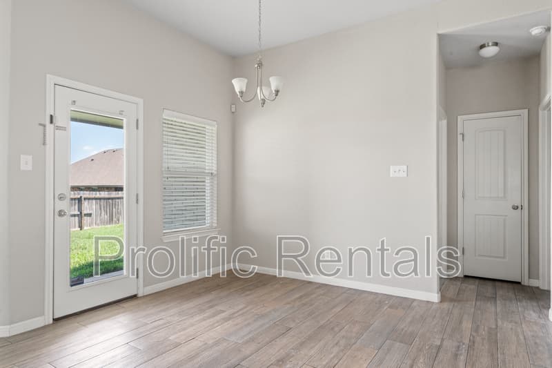 Killeen House: 6117 Verde Drive