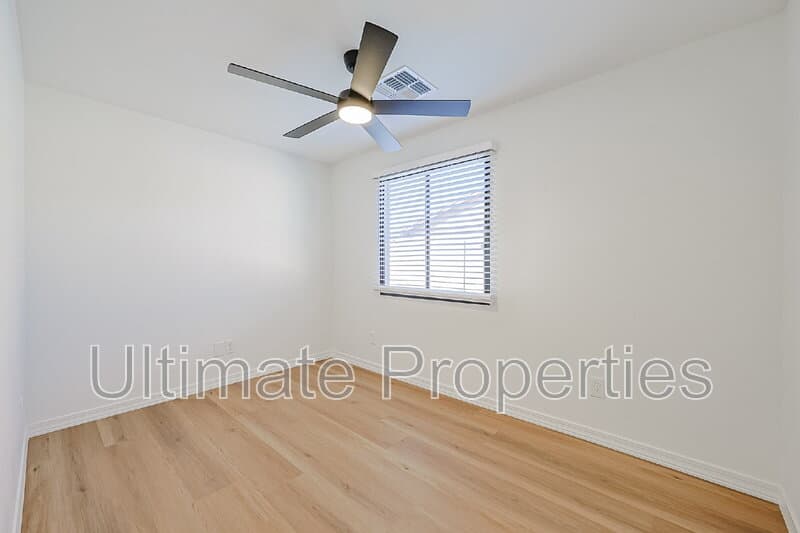 Phoenix House: 1619 W Pershing Ave