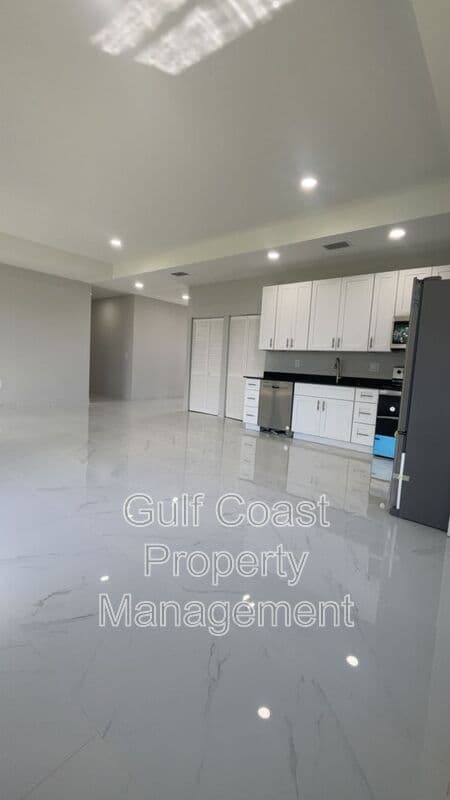 Cape Coral House: 1114 NW 22nd Terrace