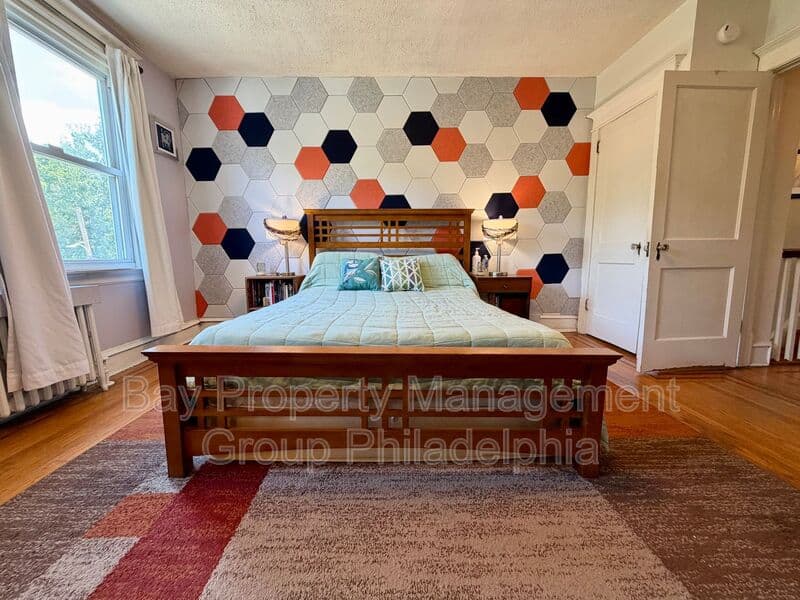 Upper Darby House: 216 Glencoe Rd