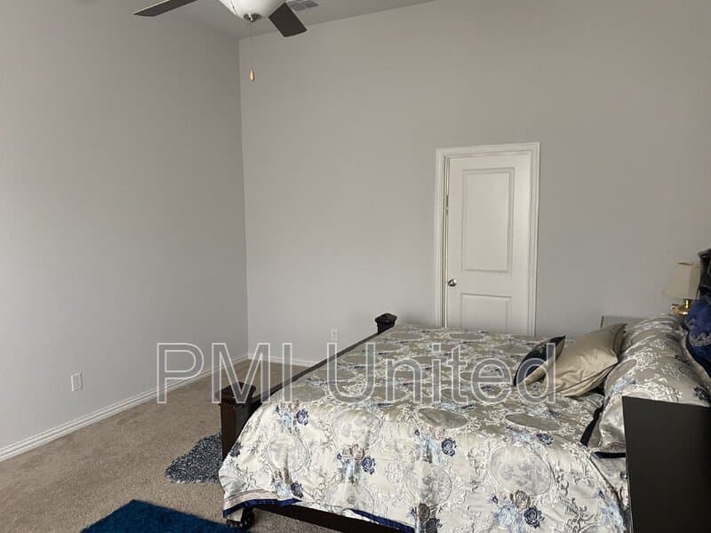 Fort Worth House: 429 Halwin Drive