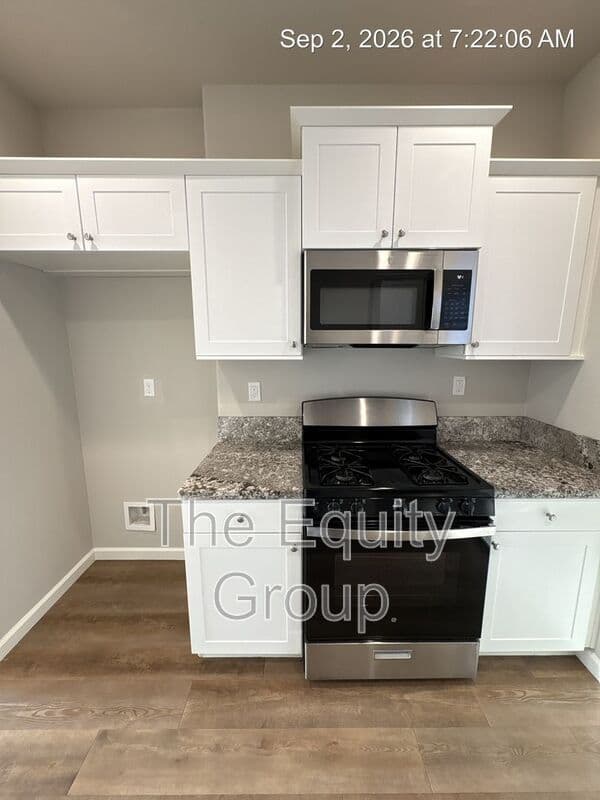 Visalia Condo: 418 S Summit Street