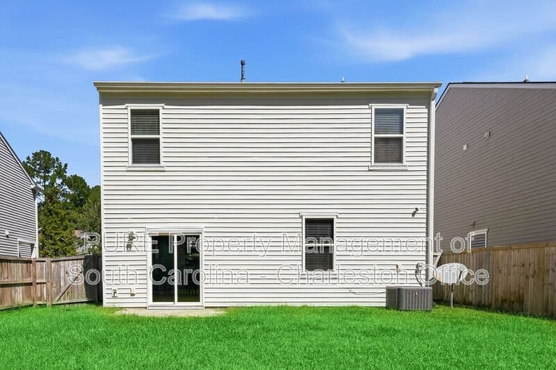 Ladson House: 9795 Seed St