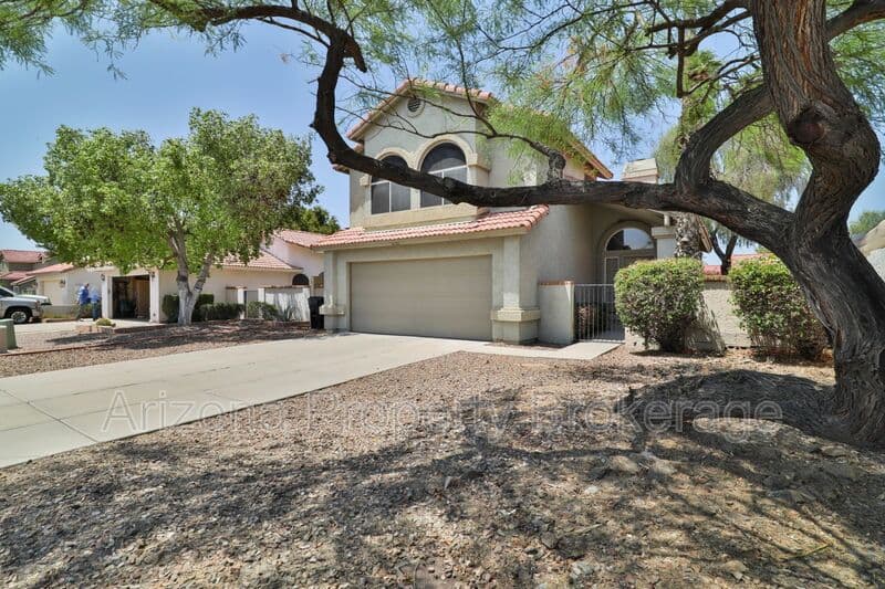 Glendale House: 3622 W. Wagoner Rd.